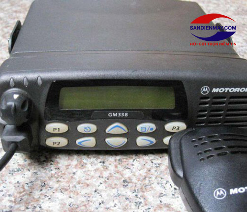 Máy bộ đàm cố định Motorola GM338